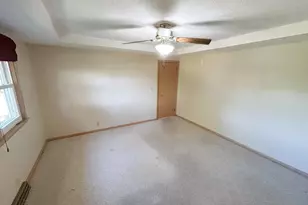 2425 East Ave, Worthington, MN 56187 - Photo 24