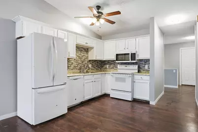 207 Shawnee Trail, Shakopee, MN 55379 - Photo 2