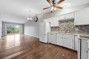 207 Shawnee Trail, Shakopee, MN 55379 - Photo 6
