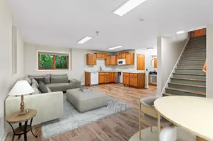 877 New Century Blvd S, Maplewood, MN 55119 - Photo 32