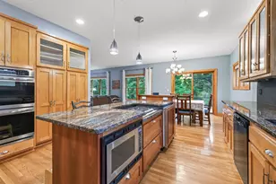 877 New Century Blvd S, Maplewood, MN 55119 - Photo 4
