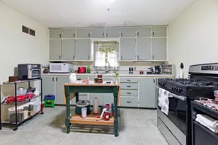 561 E Belleview St, Winona, MN 55987 - Photo 6