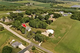 700 8th St SW, Pine Island, MN 55963 - Photo 1