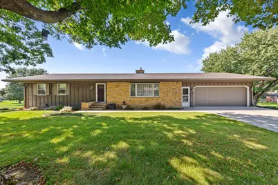 127 Woodcrest Terrace, Le Sueur, MN 56058 - Photo 1