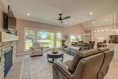 803 11th Street NE, New Prague, MN 56071 - Photo 2