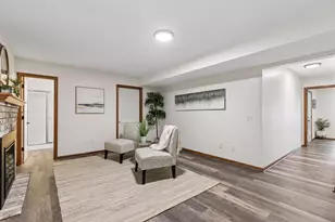 13049 Penn Ave S, Burnsville, MN 55337 - Photo 18