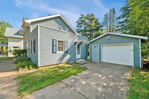 606 Maple St, Cloquet, MN 55720 - Photo 2