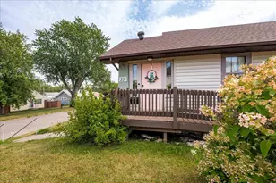 331 13th St, Cloquet, MN 55720 - Photo 2