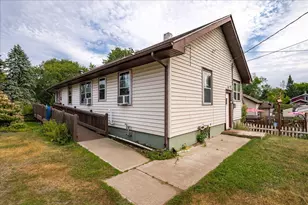 331 13th St, Cloquet, MN 55720 - Photo 6