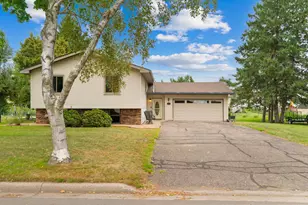 122 Monroe St N, Prescott, WI 54021 - Photo 2