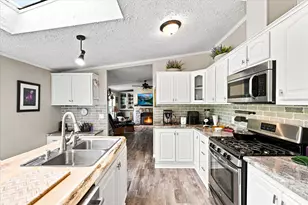 18004 Mission Creek Run, Brook Park, MN 55007 - Photo 26