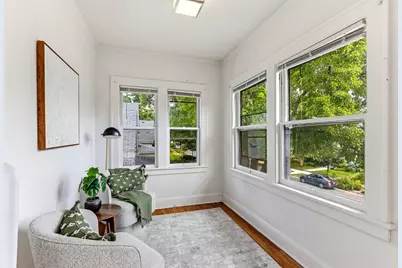 256 Russell Avenue S, Minneapolis, MN 55405 - Photo 10