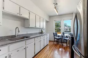 256 Russell Ave S, Minneapolis, MN 55405 - Photo 16