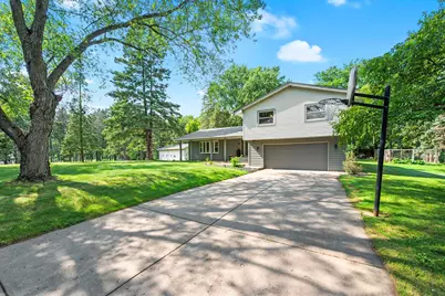 8254 38th Street N, Lake Elmo, MN 55042 - Photo 4