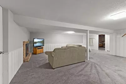 9725 Queen Road, Bloomington, MN 55431 - Photo 20