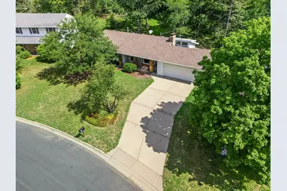 9725 Queen Road, Bloomington, MN 55431 - Photo 26