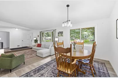 135 Sabra Court, Apple Valley, MN 55124 - Photo 6