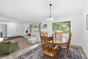135 Sabra Ct, Apple Valley, MN 55124 - Photo 6
