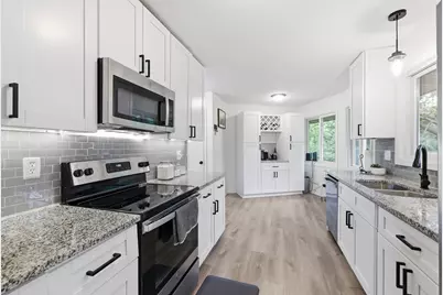 135 Sabra Court, Apple Valley, MN 55124 - Photo 8