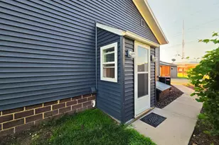 615 Elm Ave W, Waseca, MN 56093 - Photo 4