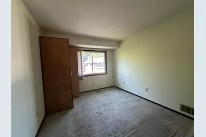 11232 Vessey Circle, Bloomington, MN 55437 - Photo 8