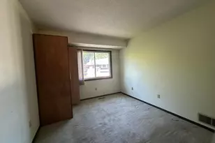 11232 Vessey Cir, Bloomington, MN 55437 - Photo 8