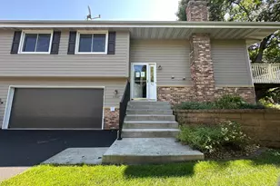 11232 Vessey Cir, Bloomington, MN 55437 - Photo 2