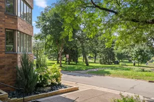 210 W Grant St, Minneapolis, MN 55403 - Photo 28