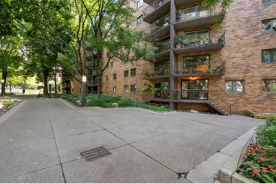 210 W Grant St #607, Minneapolis, MN 55403 - Photo 26