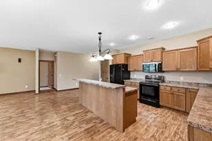 7022 Northwood Ln, Saint Cloud, MN 56303 - Photo 4