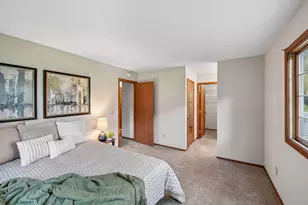 15275 Lesley Ln, Eden Prairie, MN 55346 - Photo 16