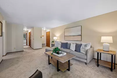 15275 Lesley Lane, Eden Prairie, MN 55346 - Photo 8