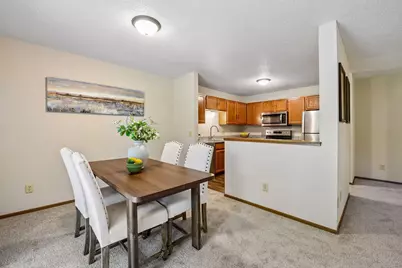 15275 Lesley Lane, Eden Prairie, MN 55346 - Photo 12