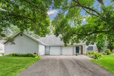 15275 Lesley Lane, Eden Prairie, MN 55346 - Photo 4