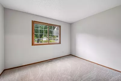 15275 Lesley Lane, Eden Prairie, MN 55346 - Photo 20