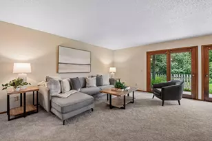 15275 Lesley Ln, Eden Prairie, MN 55346 - Photo 2