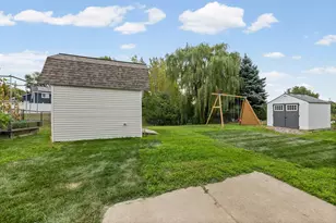 9024 Nevada Ave N, Brooklyn Park, MN 55445 - Photo 24