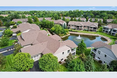10776 Lyndale Bluffs Trail, Bloomington, MN 55420 - Photo 8