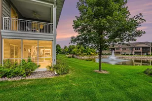 10776 Lyndale Bluffs Trail, Bloomington, MN 55420 - Photo 6
