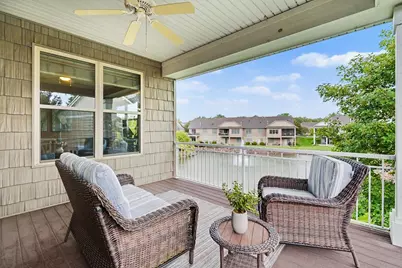 10776 Lyndale Bluffs Trail, Bloomington, MN 55420 - Photo 4