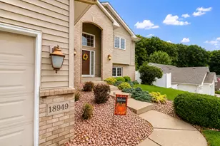 18949 Embry Ave, Farmington, MN 55024 - Photo 2