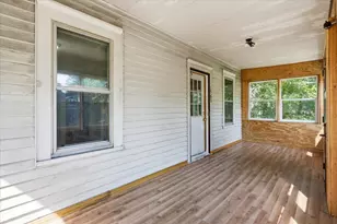1565 7th St E, Saint Paul, MN 55106 - Photo 6