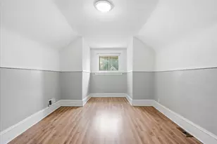 1565 7th St E, Saint Paul, MN 55106 - Photo 10