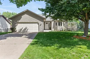 987 Kettle Creek Rd, Eagan, MN 55123 - Photo 1