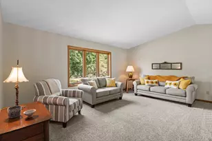 987 Kettle Creek Rd, Eagan, MN 55123 - Photo 8