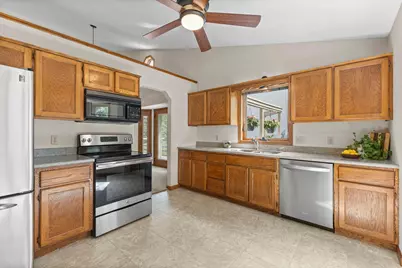 987 Kettle Creek Road, Eagan, MN 55123 - Photo 4
