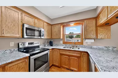 5113 19 1/2 Avenue Lane NW, Rochester, MN 55901 - Photo 10