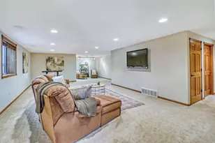 555 Queen's Ct, Moorhead, MN 56560 - Photo 48