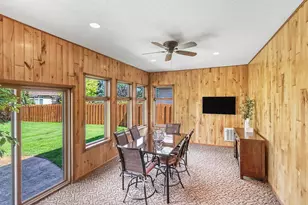 555 Queen's Ct, Moorhead, MN 56560 - Photo 28