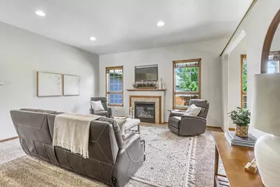 555 Queens Court, Moorhead, MN 56560 - Photo 16